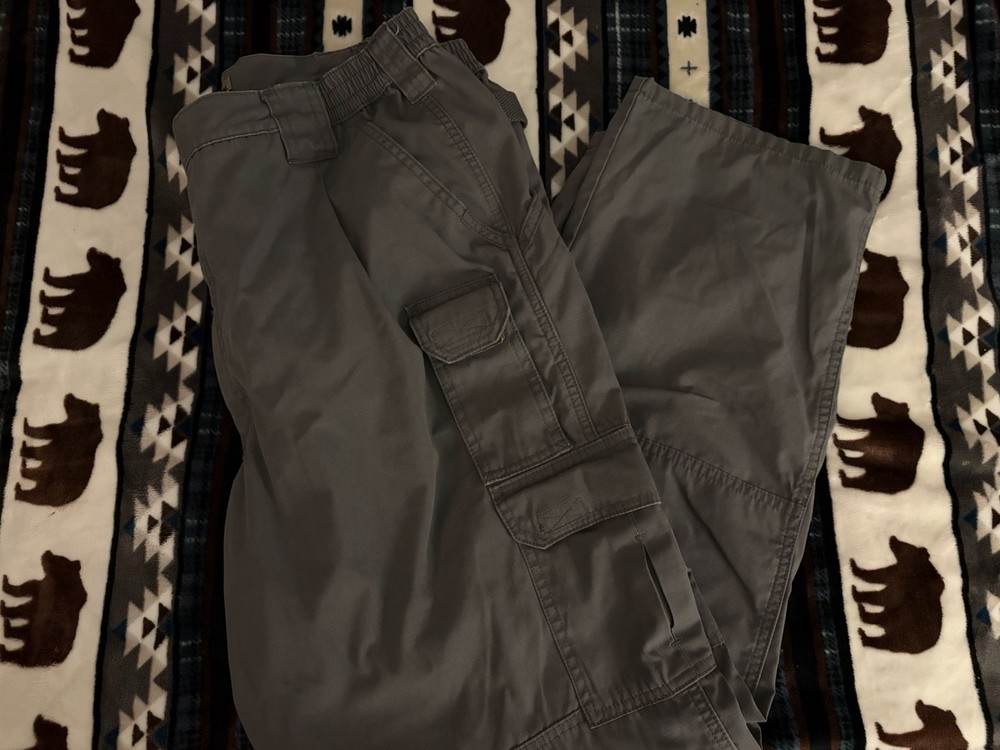 5.11 Tactical Gray Cargo Pants Utility Workwear Outdoor Men's 42 Apparel