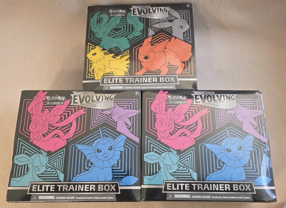Pokemon - Evolving Skies ETB