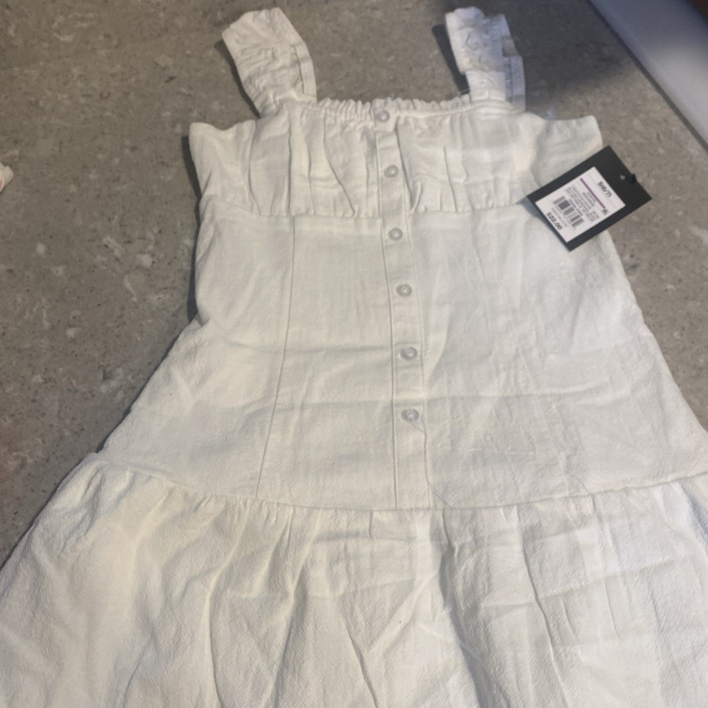 Art Class Girl's Sleeveless Smocked A-Line White Summer Dress Size Small (6-7)