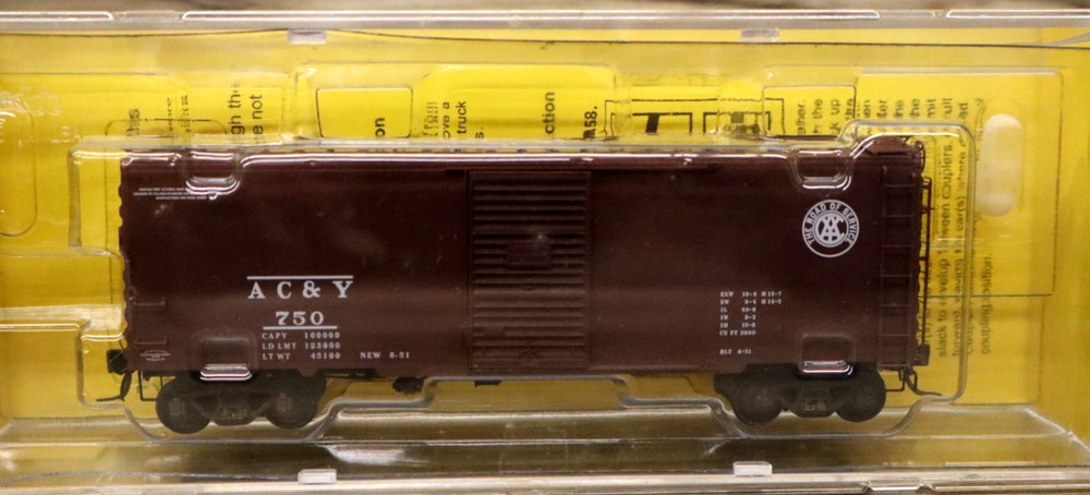 Kadee #4002 HO Scale AKron, Canton & Youngstown 40' PS-1 Standard Boxcar #750