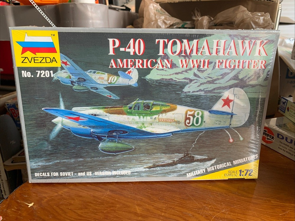 P-40 Tomahawk 1/72 Scale Zvezda