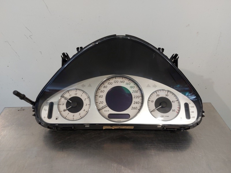 A2115403547 cuadro de instrumentos MERCEDES CLASE E 270 CDI 211.016 107535