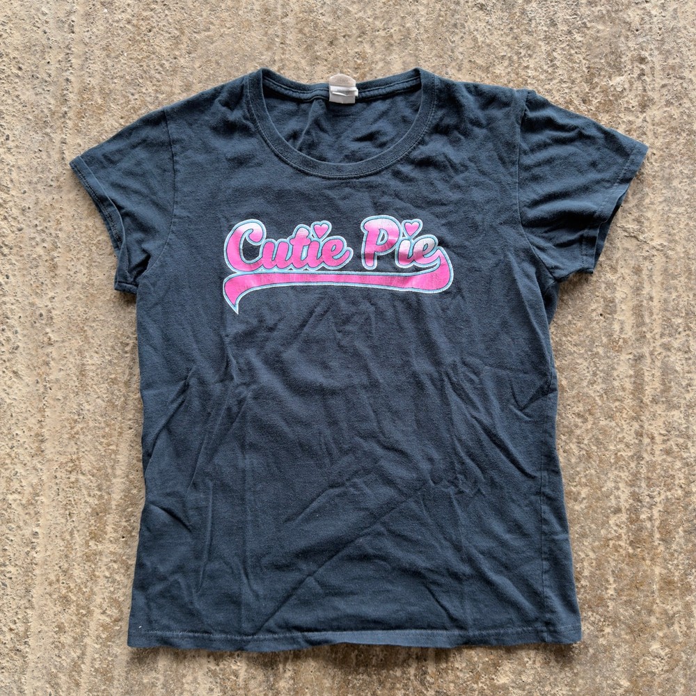 Vintage Y2K Femme Baby Tee Croppee Cutie Pie Tour Graphic T-Shirt Womens Small