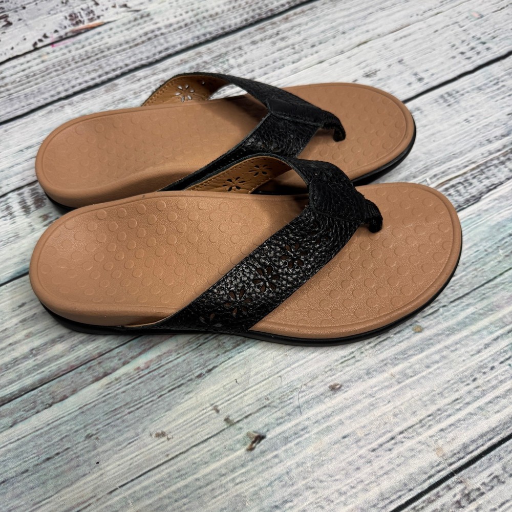 Vionic Black Leather Floral Cutout Flip Flop Sandals Size 6 Brand New