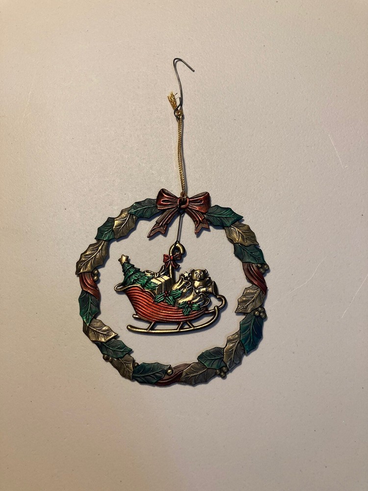 Russ Berrie Wreath Santa Claus Sleigh Ornament Christmas Holiday Metal Green 3