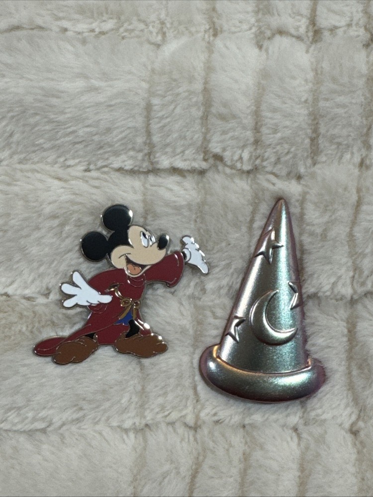 Disney Magic Hap-pins Sorcerer Mickey and Hat 2 Pin Set LE 300 Limited Edition