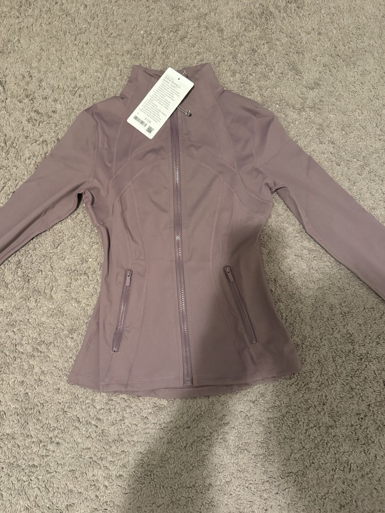 Lululemon Women's Define Jacket Size  2 Brand New