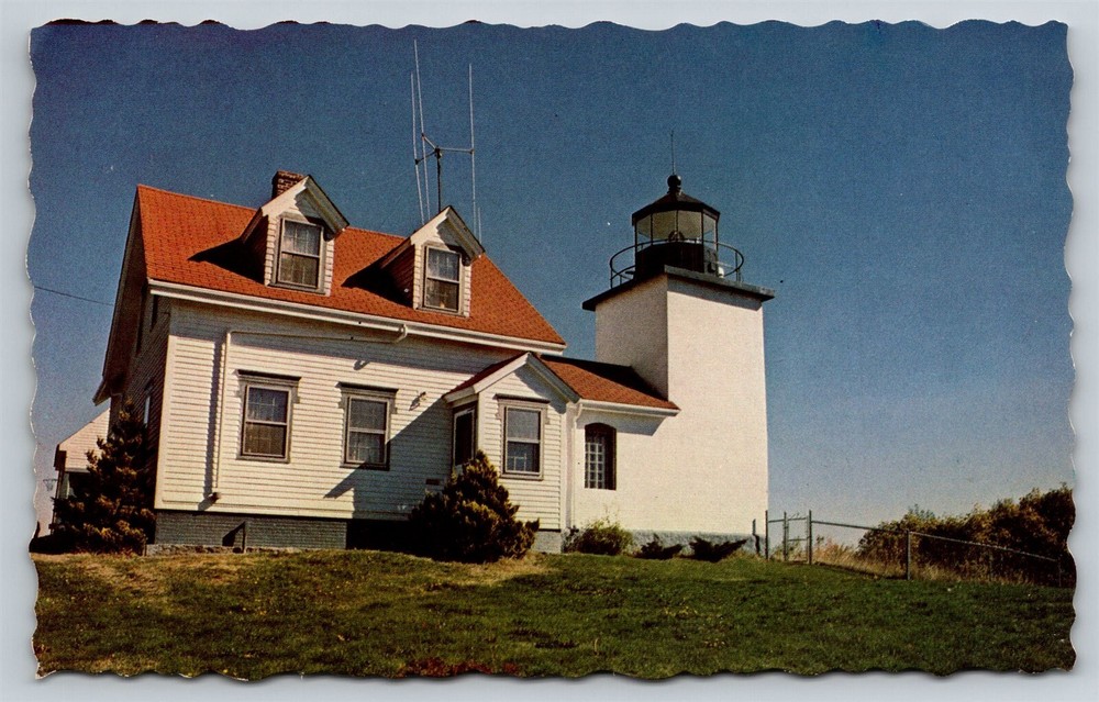 Maine Stockton Springs Fort Point Lighthouse Postcard, C4