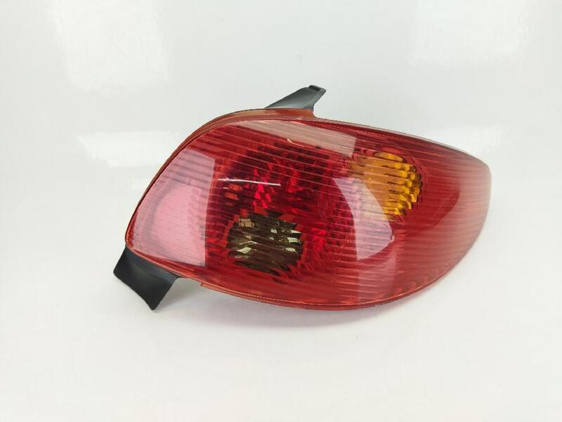 PEUGEOT 206 BERLINA X-LINE 1998 Rear Right Lamp RH 143530
