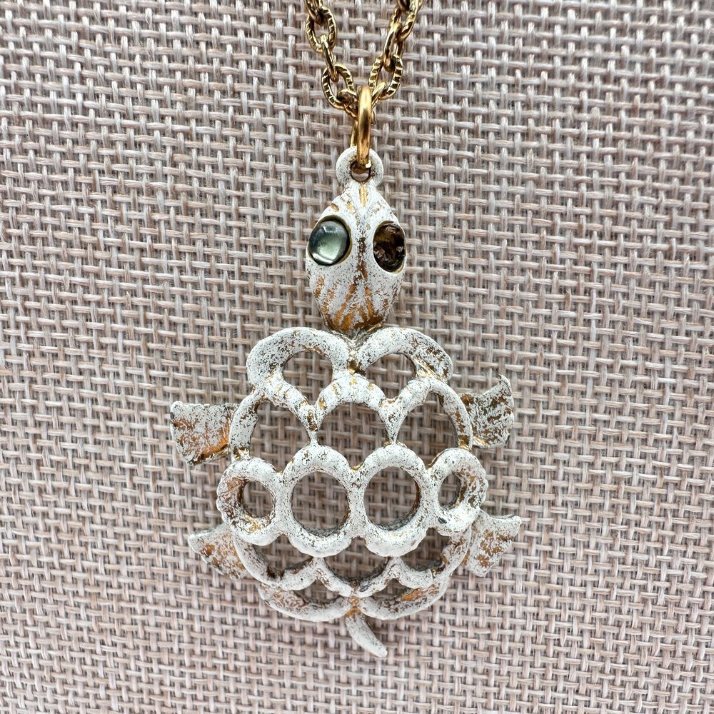 Vintage Y2K Gold Tone Turtle Pendant Necklace Boho Women's Classic Jewelry