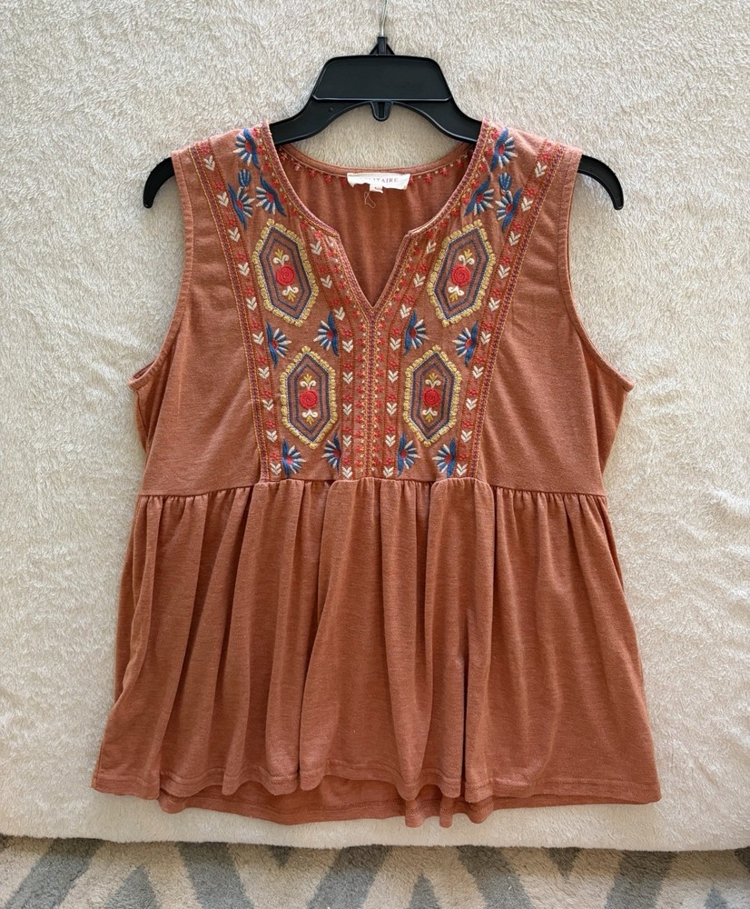 Solitaire Women’s Size L Rust Embroidered Floral Stretch Knit Sleeveless Blouse