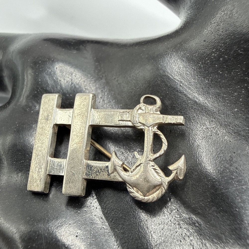 Vtg Meyer New York Nautical Sterling Silver Anchor Pin. 3.9 Grams.