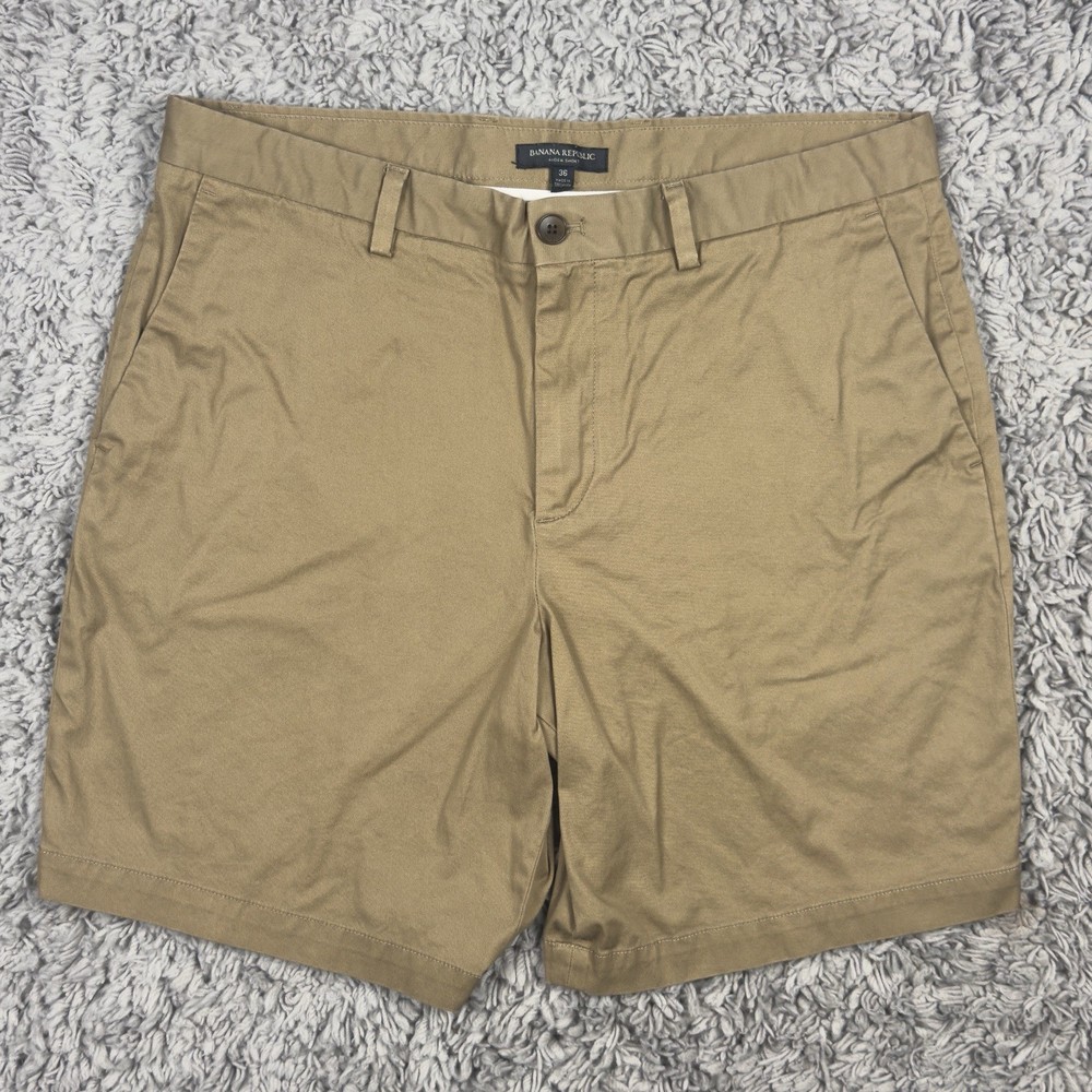 Banana Republic Aiden Shorts Men’s Size 36 Khaki Chino Casual Flat Front Stretch