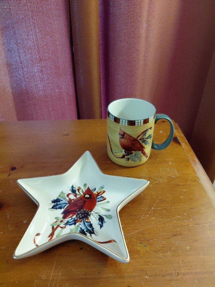Lenox Winter Greetings Everyday Cardinal Coffee Cup Mug Catherine McClung