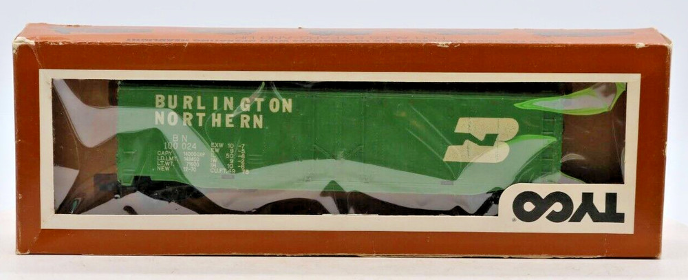 TYCO HO 50' Plug Door BOXCAR BURLINGTON NORTHERN 100024 w/ GREEN ROOF 1:87 Gauge