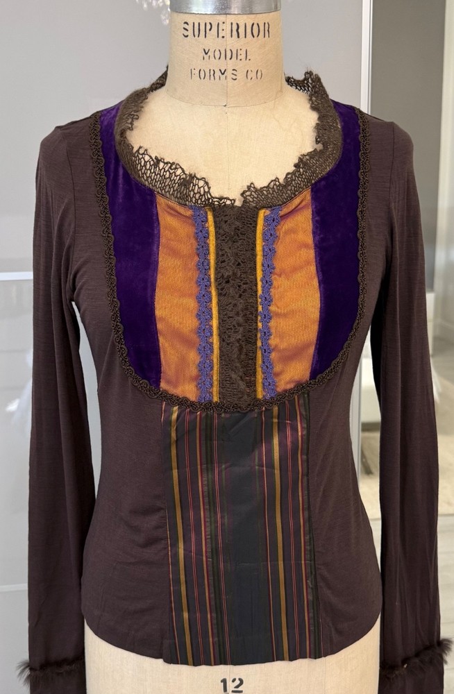 Etro long sleeved top with unique silk and lace trim.Made in Italy.