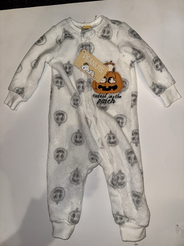 Peanuts NWT Unisex Footie Pajama 9-12m “cutest In The Patch”