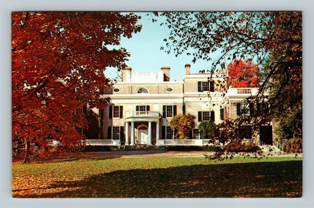 Hyde Park, Franklin Roosevelt Mansion, Library, Museum Vintage New York Postcard