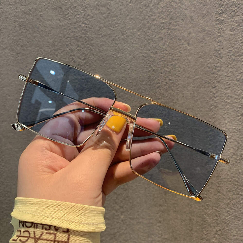 Gafas de sol cuadradas de moda para mujer, marco de metal con lentes de resina, cara grande Th