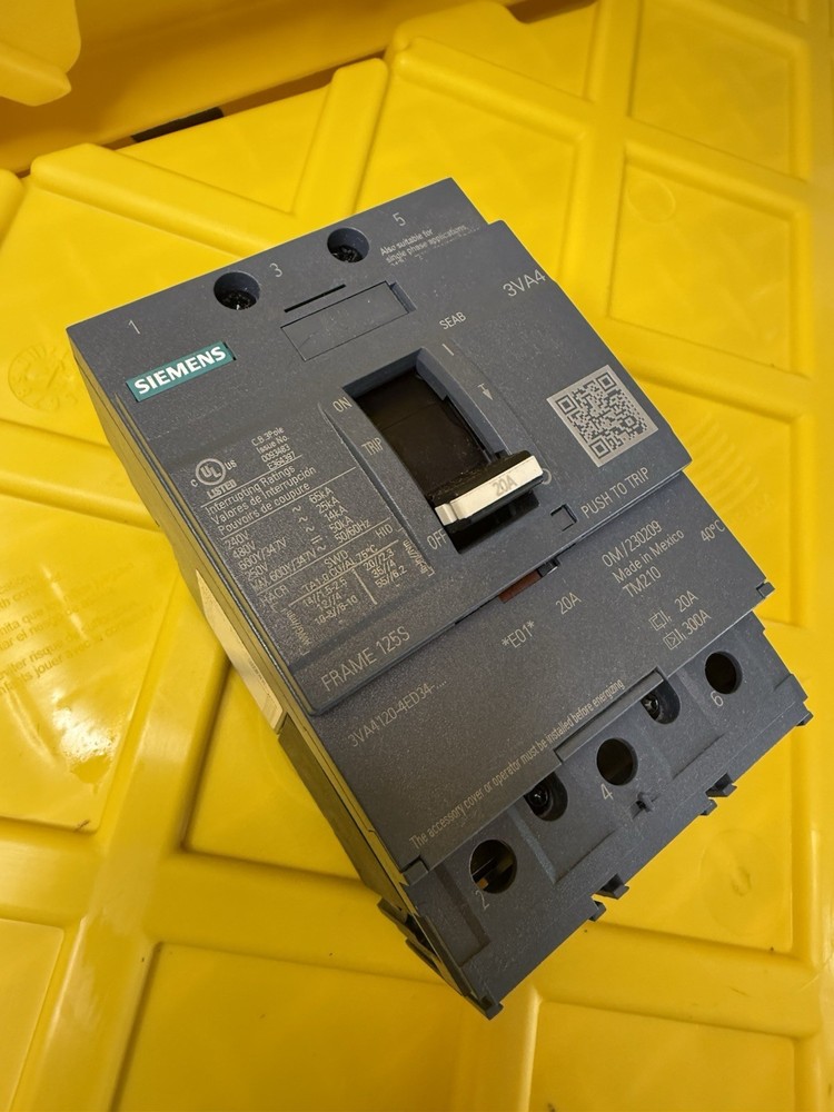 Siemens 3VA4 3VA4120-6ED34-0AA0 20 Amp Circuit Breaker 600V 3-Pole