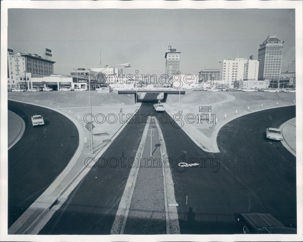 1966 Press Photo Fresno Street Scene 1960s California
