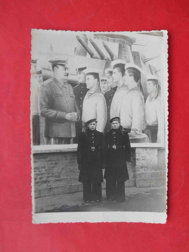 USSR 1950-th Navy, military sailors near drawing on wall with STALIN. Real photo