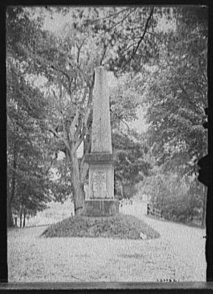Photo:Monument in the battlefield, Concord, Mass.