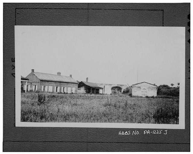 1. Historic American Buildings Survey. - Fort Mifflin, Frame Guard House, Mud