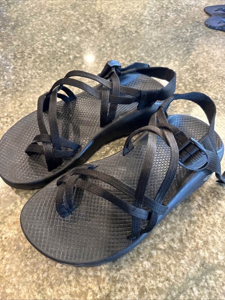 Chaco ZX/2 Classic Womens Wide Black Strappy Sandals Size 8