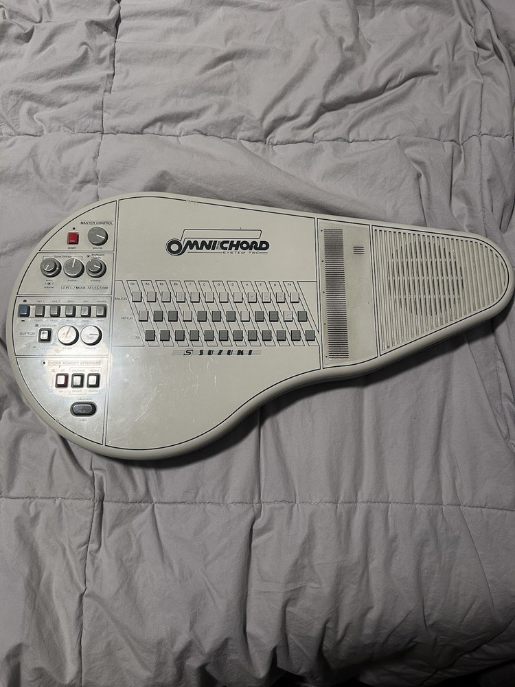 Suzuki Omni Chord OM-84
