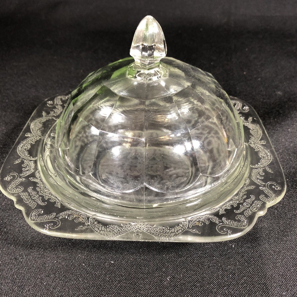 Indiana Glass Recollection (Federal Madrid) Pattern Covered Butter/Cheese Dish