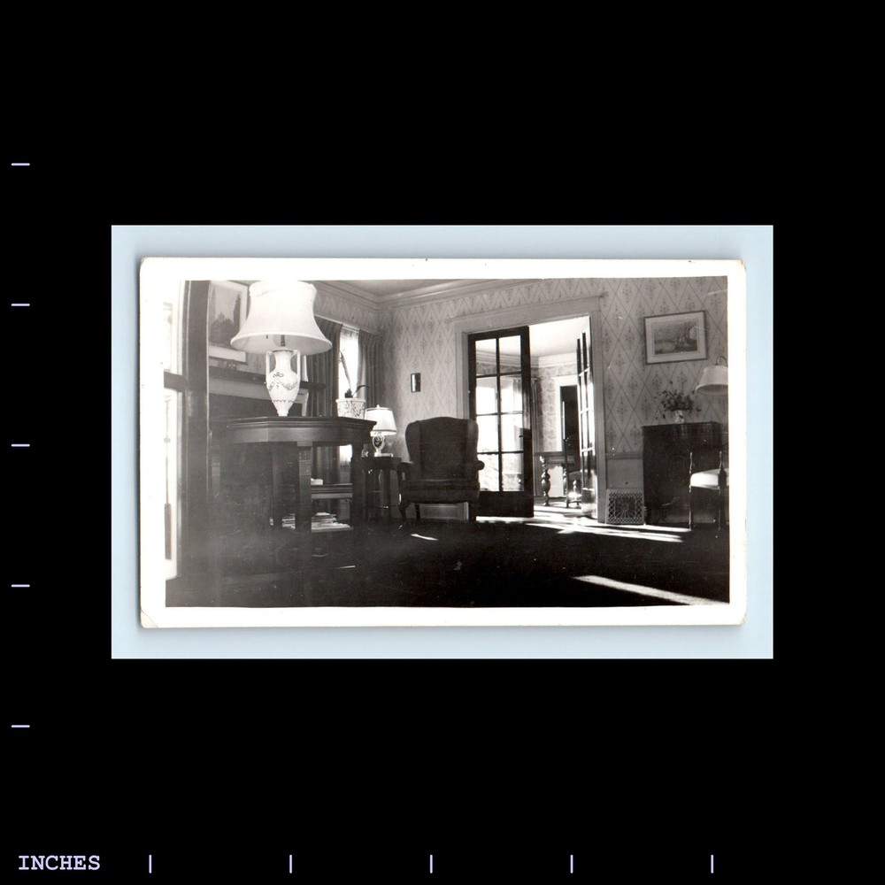 Old Vintage Photo LIVING ROOM INTERIOR TABLE CHAIR LAMPS
