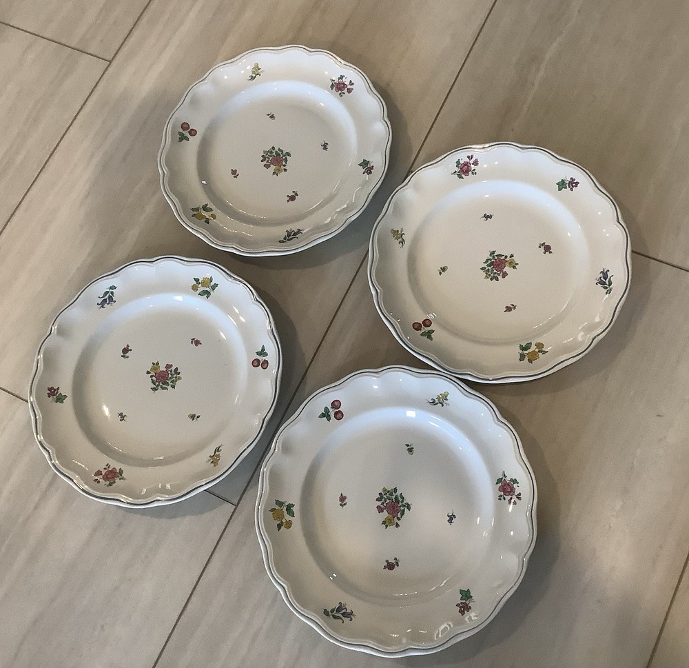 Laura Ashley Emily By Spode Floral Dinner Plates 10 1/2