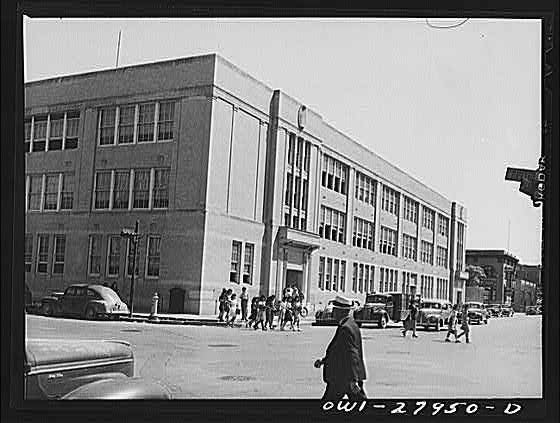 Photo:Chicago Illinois 1930s School Building Street Scene Cars Pedestrians