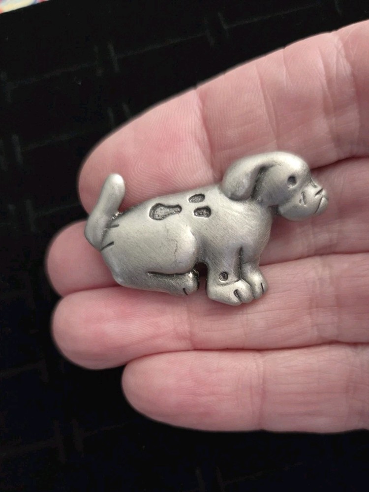 Vintage Small Dog Brooch Pin DOG Pewter Tone Spotted Puppy