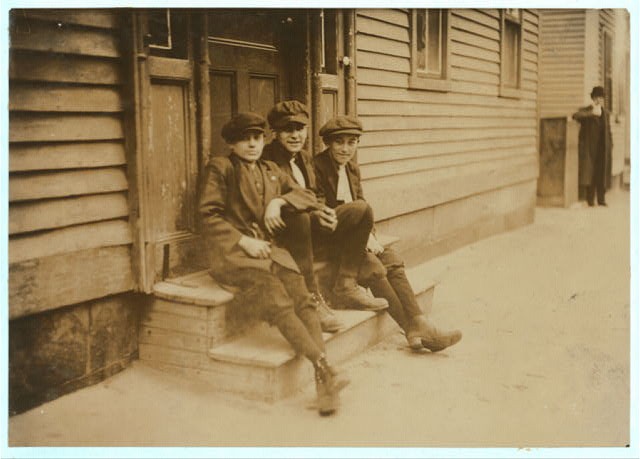 Loafers,Providence,Rhode Island,Child Labor,Lewis Wickes Hine,November 1912