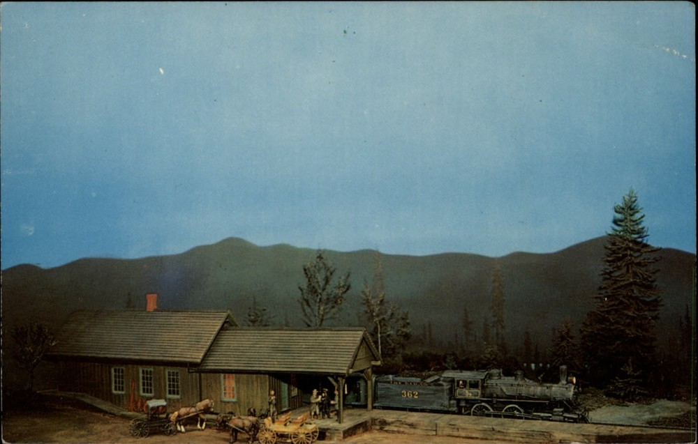 North Creek New York Adirondack Museum train locomotive unused vintage postcard