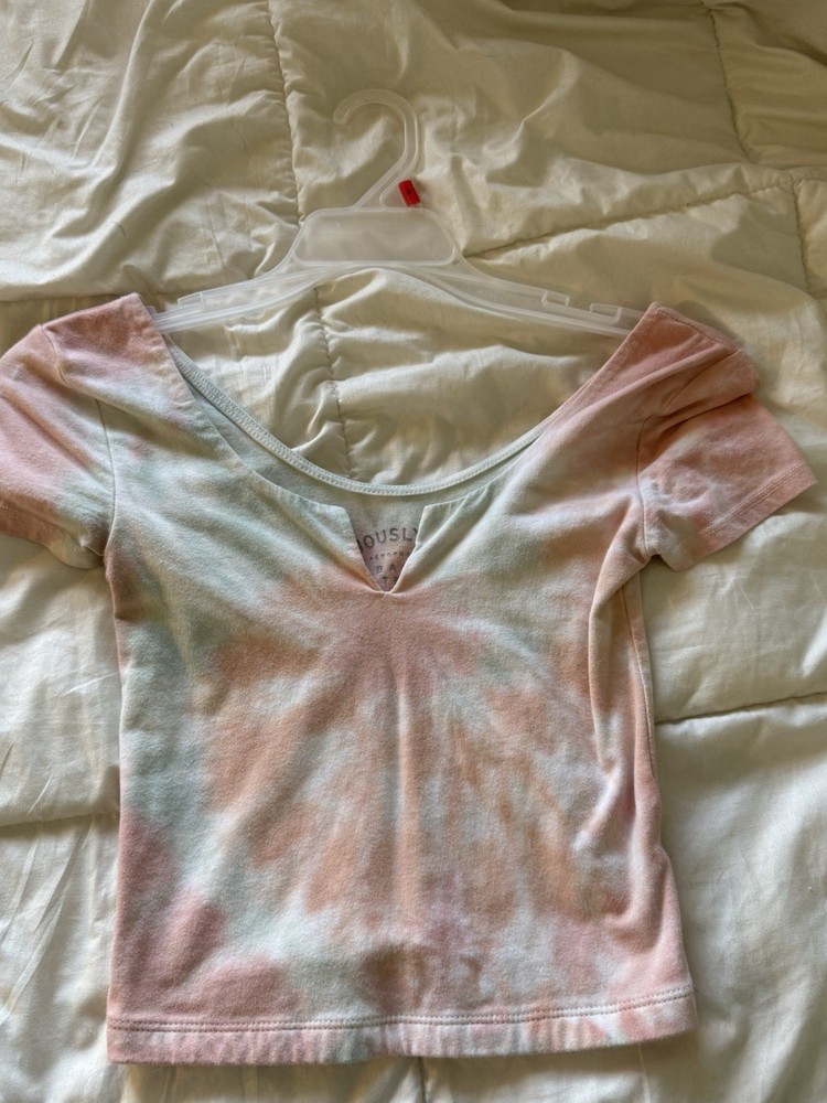 Aeropostale Seriously Soft Tie Dye Cropped V-Neck Slim Fit Tee XS Pink Blue
