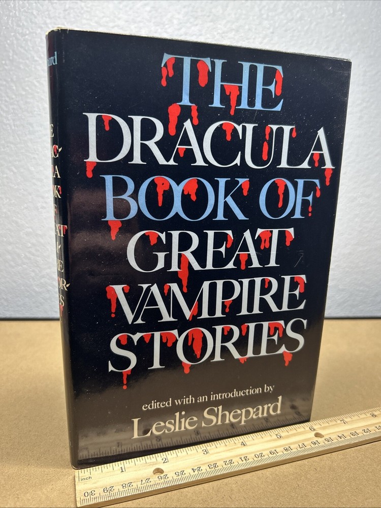 Vintage 1977 The Dracula Book of Great Vampire Stories HCDJ First Edition RARE