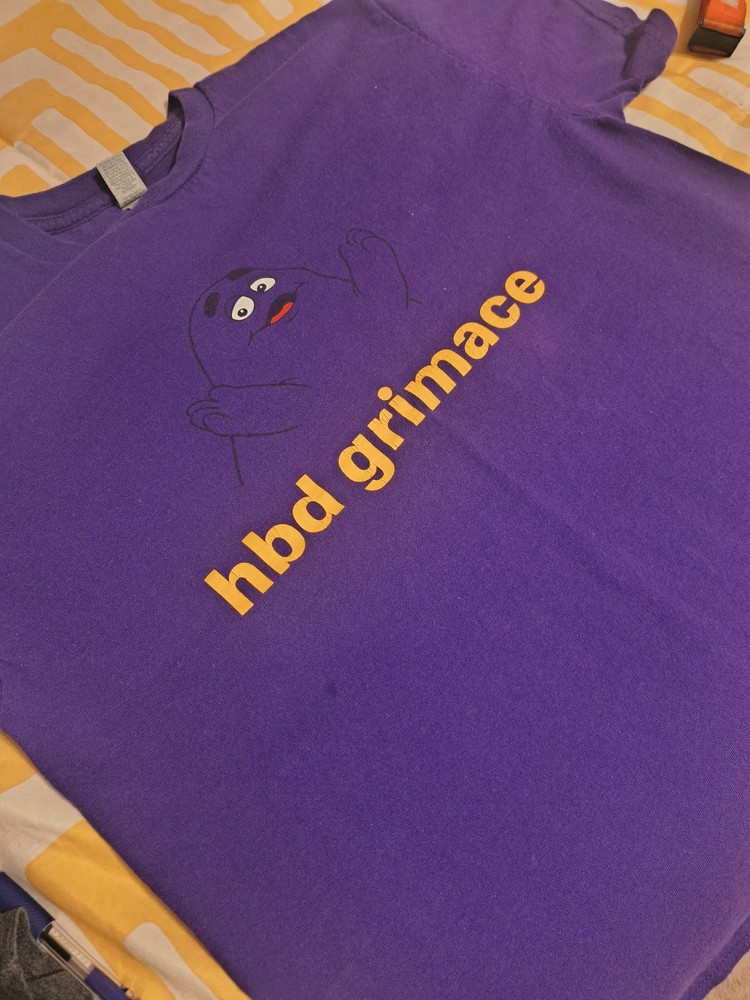 Gildan Grimace Graphic Purple Men's Crew Neck Short Sleeve T-Shirt Size L