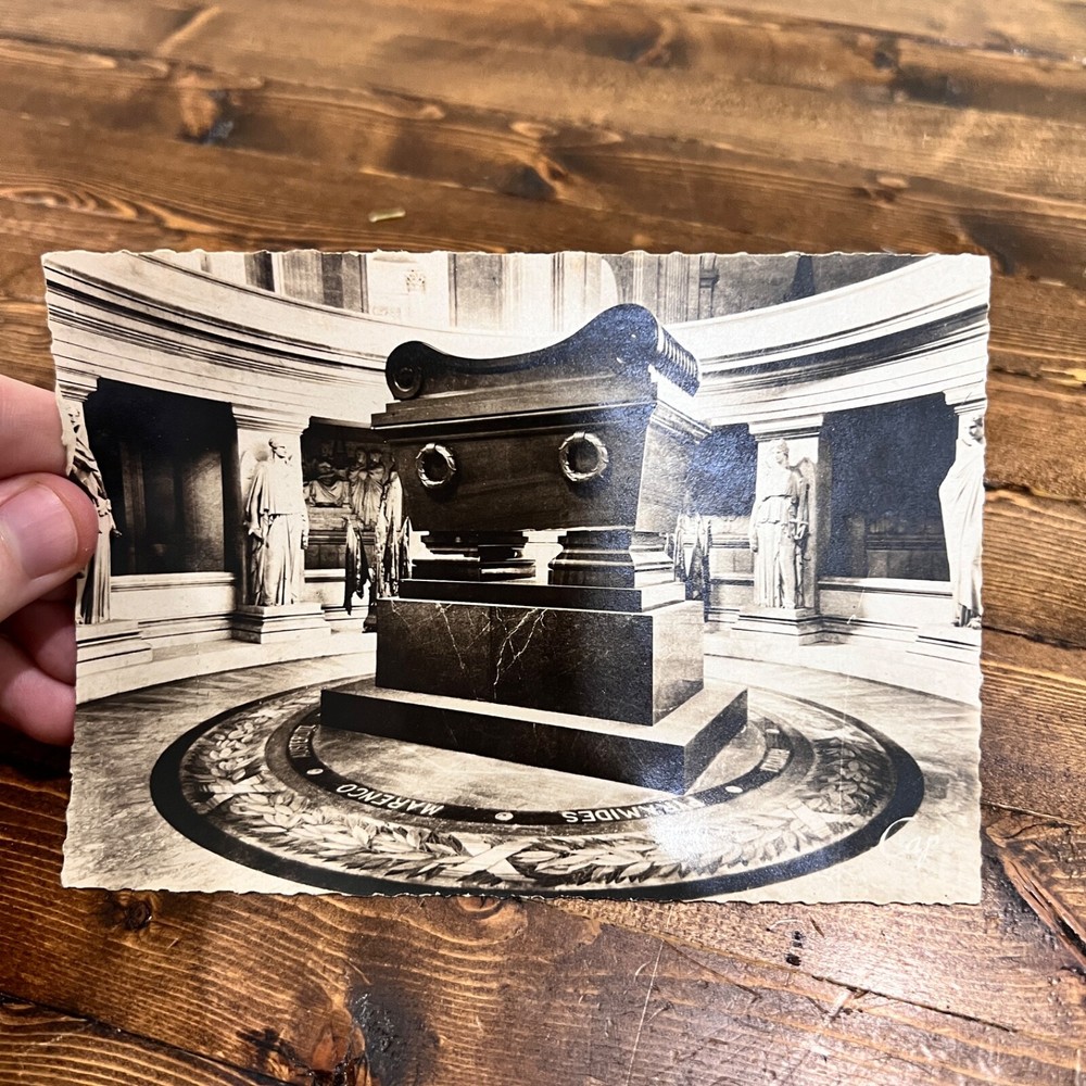 Vintage Postcard Tomb Of Napoleon Les Invalides Paris France