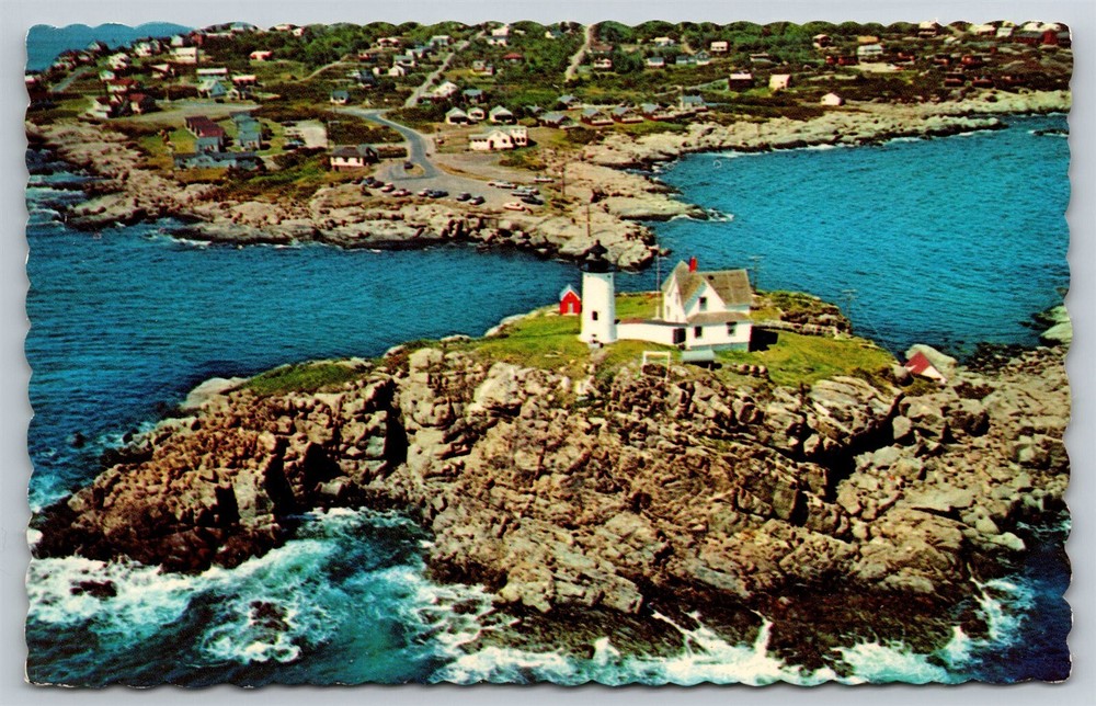 Maine York Beach Nubble Lighthouse Postcard, C3
