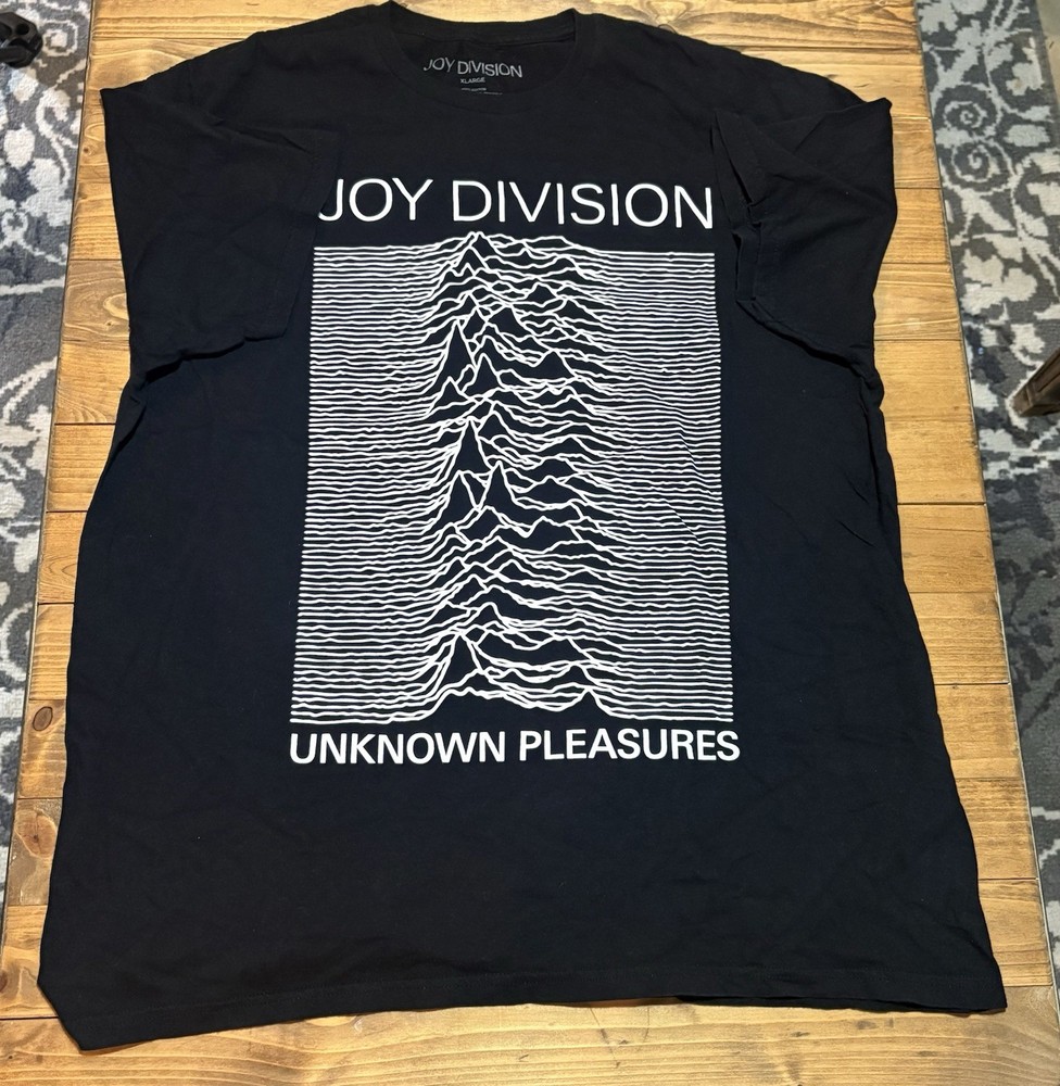 Men’s XL Joy Division band tee. Used in good condition.