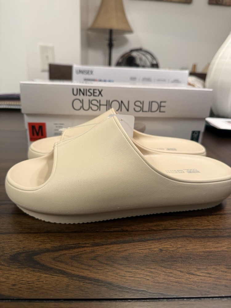 32 Degrees Unisex Cushion Slide Sandal Size 7.5 Indoor Outdoor Shower