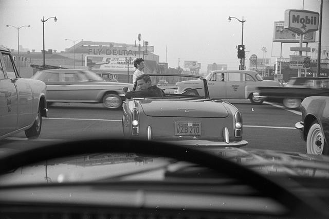 Photo:Richard Chamberlain TV Dr Kildare 1960s Convertible Traffic Scene