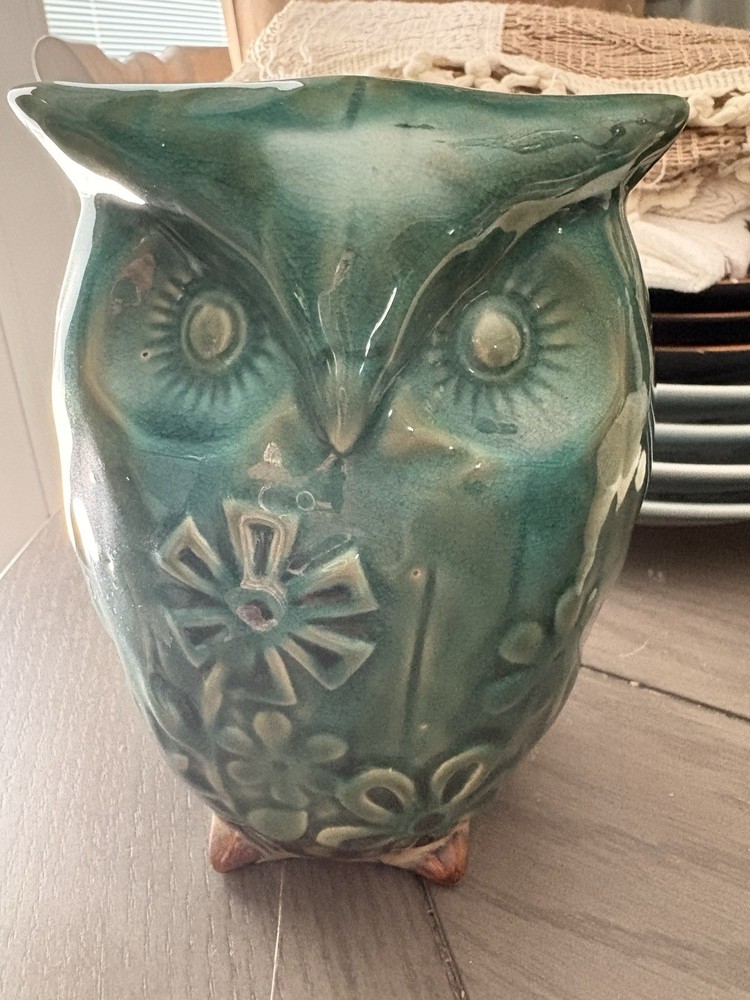 Green Glossy Ceramic Owl Vase 3D Effect Pottery Glazed Finish