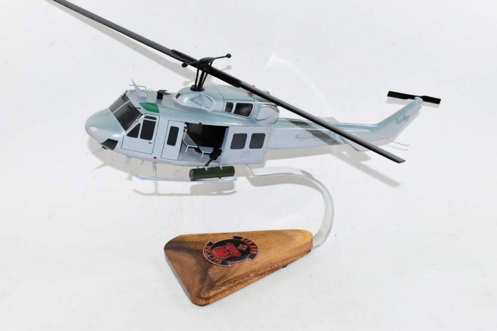 Bell® UH-1N Huey, HMLA-773 Red Dogs, 16