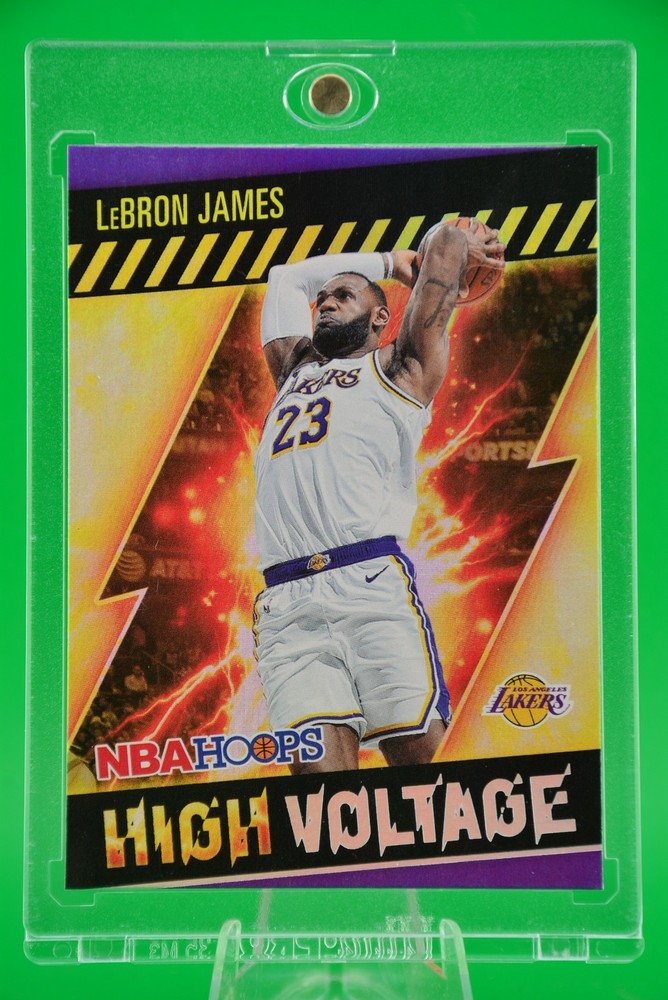2020-21 NBA Hoops #15 LeBron James High Voltage Holo Foil Los Angeles Lakers