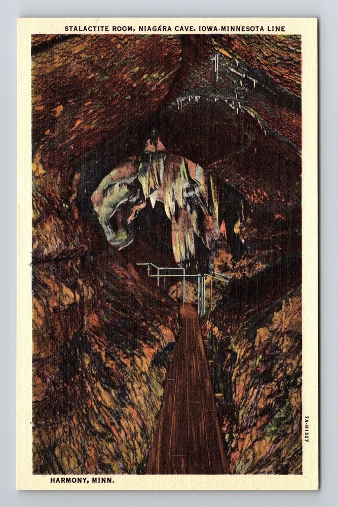Harmony MN-Minnesota, Stalactite Room, Niagara Cave, Vintage Postcard