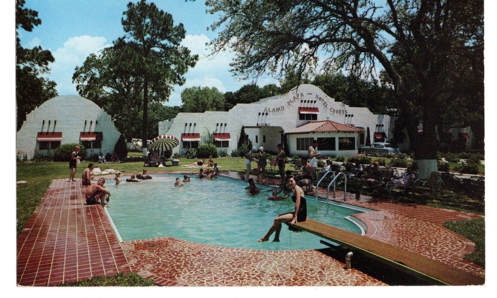 Alamo Plaza Hotel Courts in Gulfport MS OLD